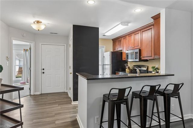 925 Ironwood DR, Yorktown, VA 23693