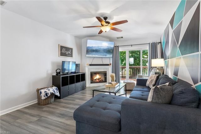 925 Ironwood DR, Yorktown, VA 23693
