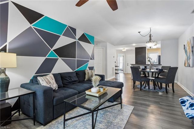 925 Ironwood DR, Yorktown, VA 23693