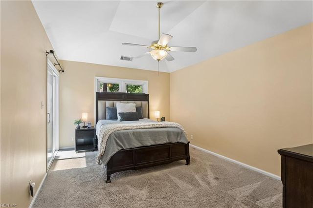 925 Ironwood DR, Yorktown, VA 23693