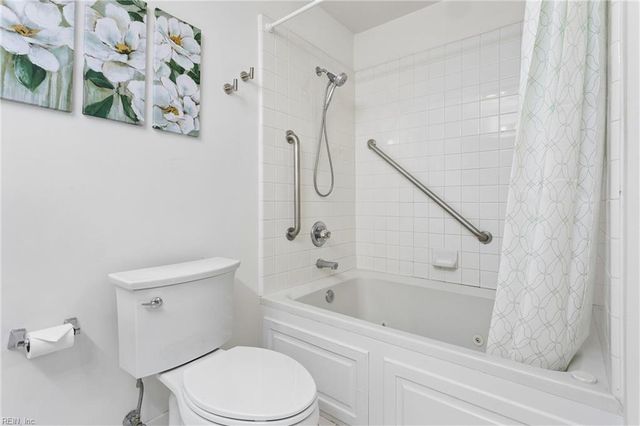 925 Ironwood DR, Yorktown, VA 23693