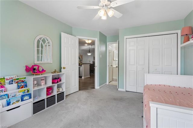 925 Ironwood DR, Yorktown, VA 23693