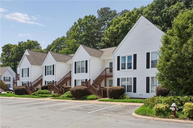 925 Ironwood DR, Yorktown, VA 23693