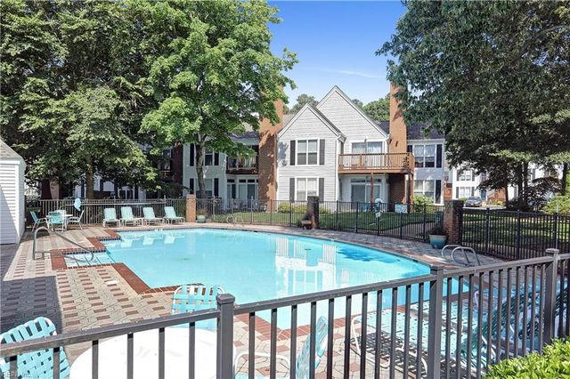 925 Ironwood DR, Yorktown, VA 23693