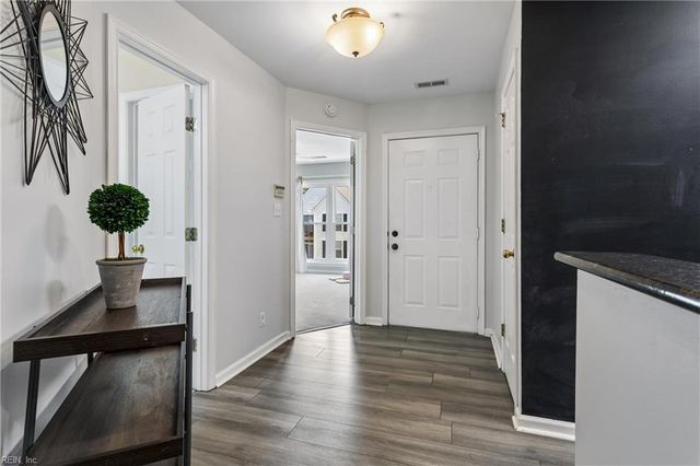 925 Ironwood DR, Yorktown, VA 23693