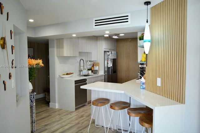 550 Ocean Dr 5D, Key Biscayne, FL 33149