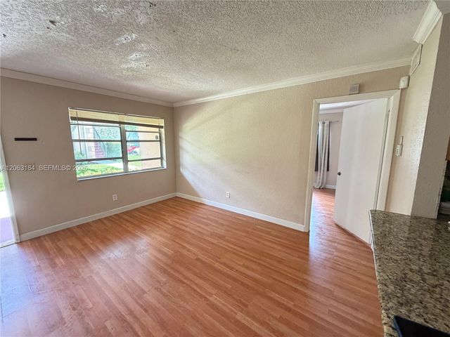 721 NW 104th Ave 101, Pembroke Pines, FL 33026