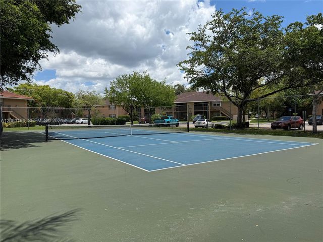 721 NW 104th Ave 101, Pembroke Pines, FL 33026
