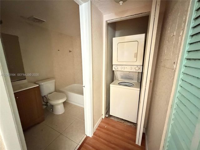 721 NW 104th Ave 101, Pembroke Pines, FL 33026