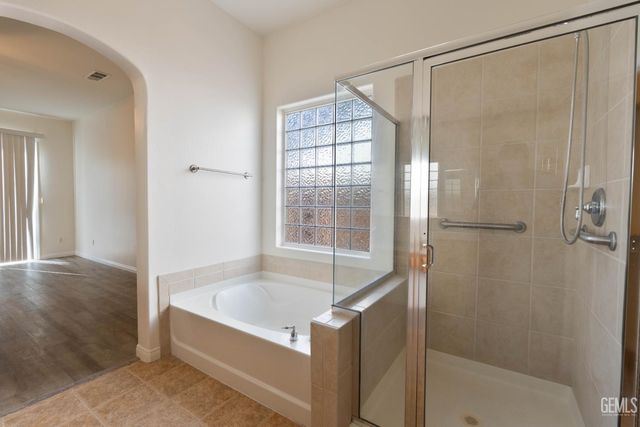 207 Riesling Vines Street, Bakersfield, CA 93314