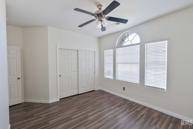 207 Riesling Vines Street, Bakersfield, CA 93314