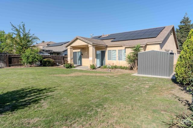 207 Riesling Vines Street, Bakersfield, CA 93314