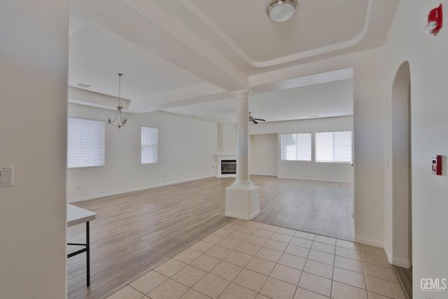 207 Riesling Vines Street, Bakersfield, CA 93314