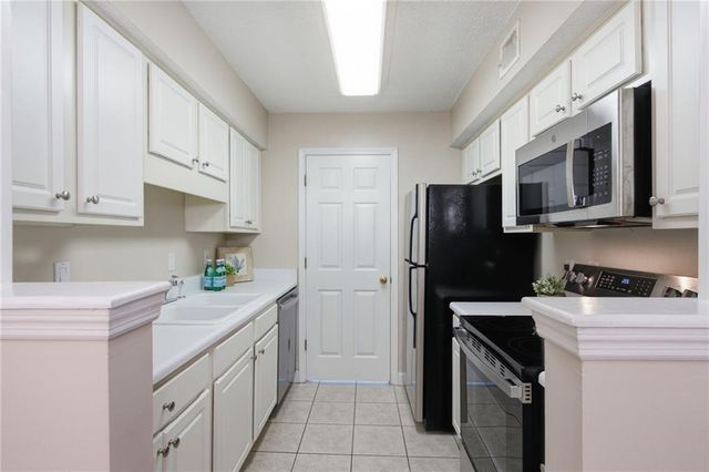 1016 Wingate Way 1016, Sandy Springs, GA 30350