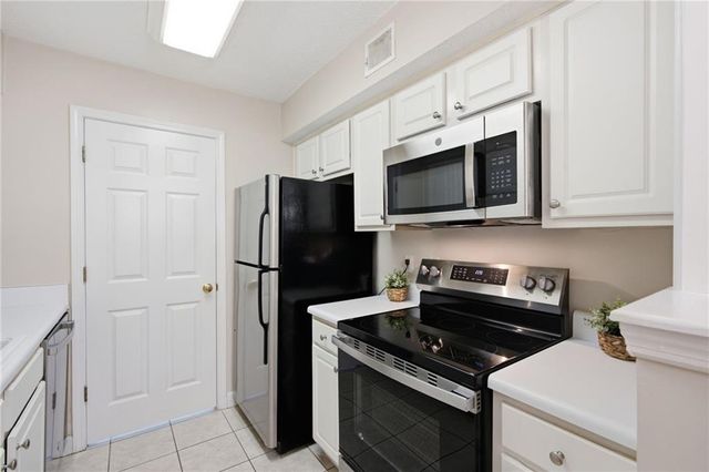 1016 Wingate Way 1016, Sandy Springs, GA 30350
