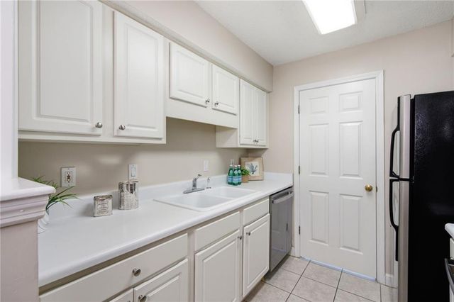 1016 Wingate Way 1016, Sandy Springs, GA 30350