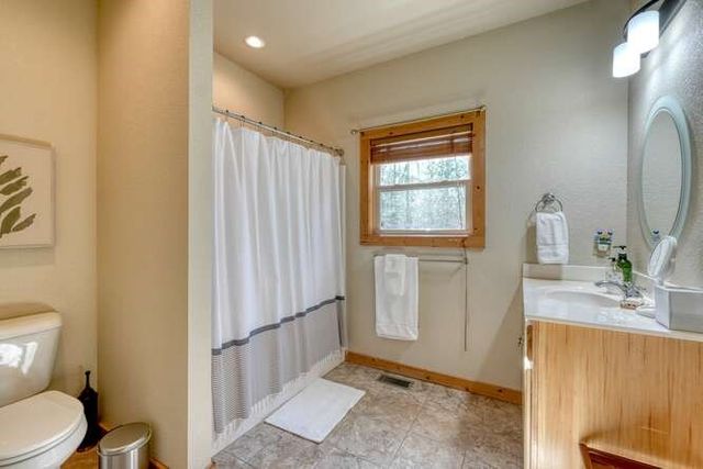 2081 Gallatin Road, Young Harris, GA 30582