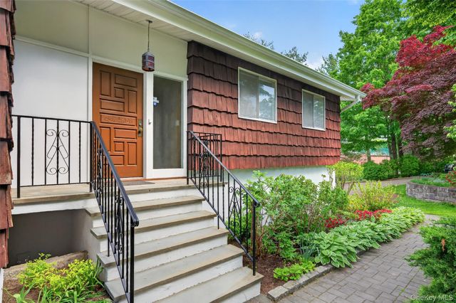 4 Brookdell Drive, Hartsdale, NY 10530