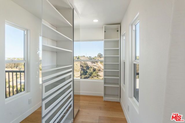 4243 Don Carlos Drive, Los Angeles, CA 90008