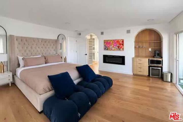 4243 Don Carlos Drive, Los Angeles, CA 90008