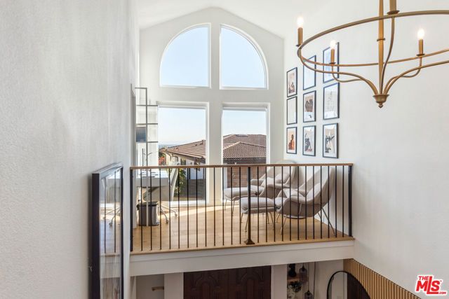 4243 Don Carlos Drive, Los Angeles, CA 90008