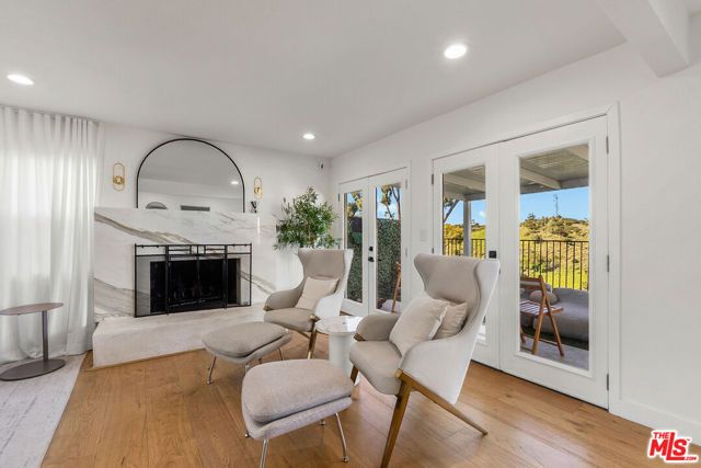 4243 Don Carlos Drive, Los Angeles, CA 90008