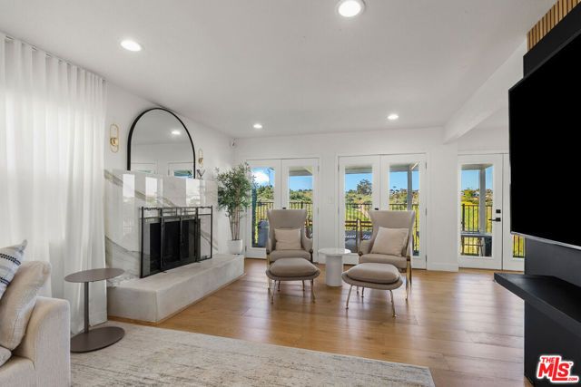 4243 Don Carlos Drive, Los Angeles, CA 90008