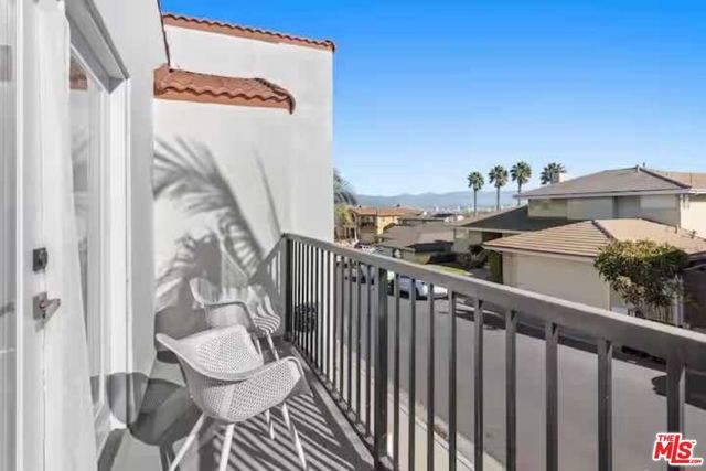 4243 Don Carlos Drive, Los Angeles, CA 90008