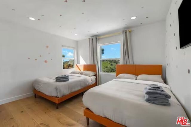 4243 Don Carlos Drive, Los Angeles, CA 90008