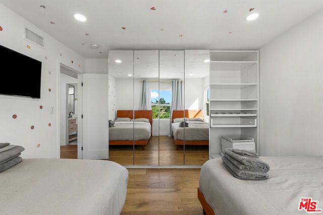 4243 Don Carlos Drive, Los Angeles, CA 90008