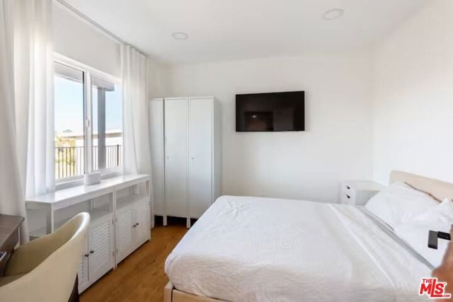 4243 Don Carlos Drive, Los Angeles, CA 90008