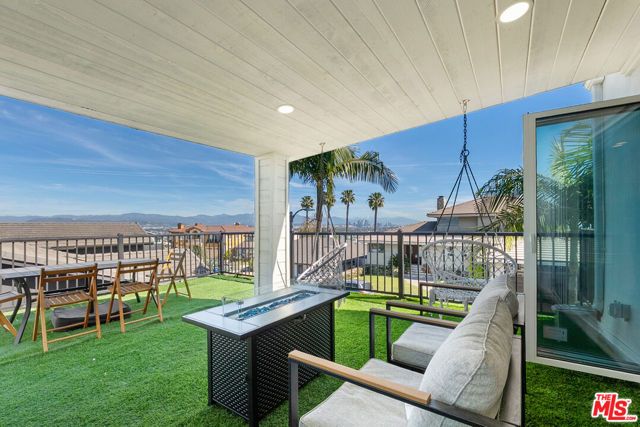 4243 Don Carlos Drive, Los Angeles, CA 90008