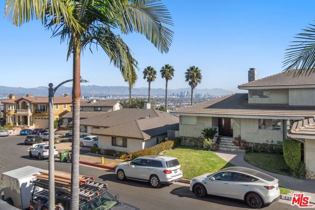 4243 Don Carlos Drive, Los Angeles, CA 90008