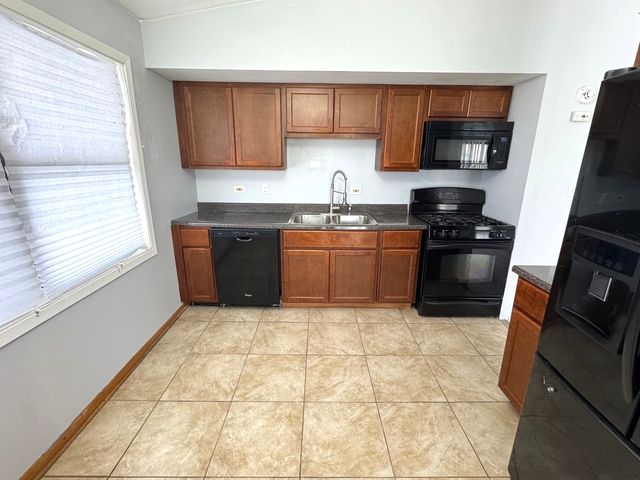 4177 192nd Court 244, Country Club Hills, IL 60478