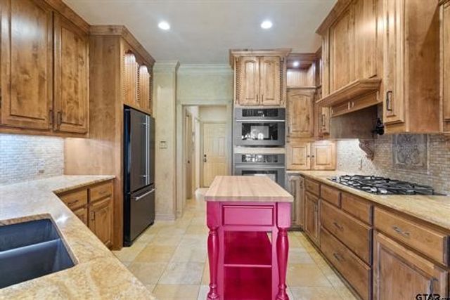 3406 Pebblebrook Drive, Tyler, TX 75707