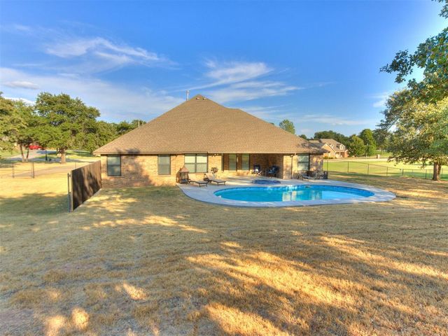 3023 Piper Lane, Choctaw, OK 73020