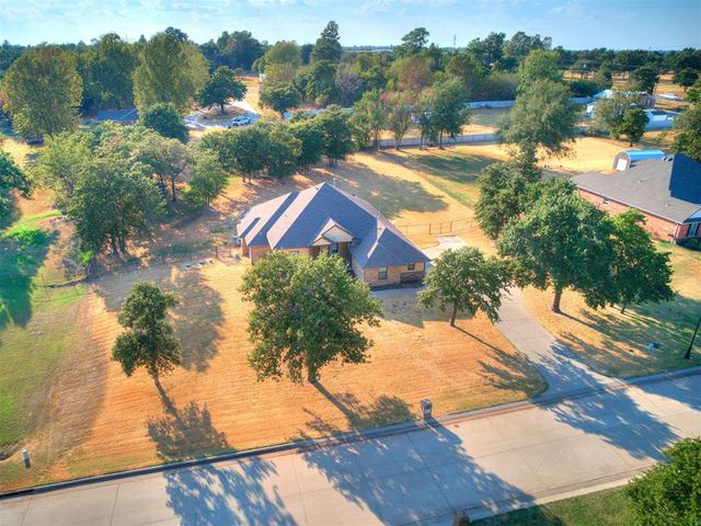 3023 Piper Lane, Choctaw, OK 73020