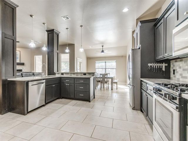 3023 Piper Lane, Choctaw, OK 73020