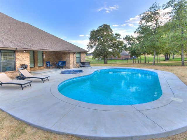 3023 Piper Lane, Choctaw, OK 73020