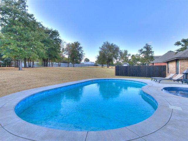 3023 Piper Lane, Choctaw, OK 73020
