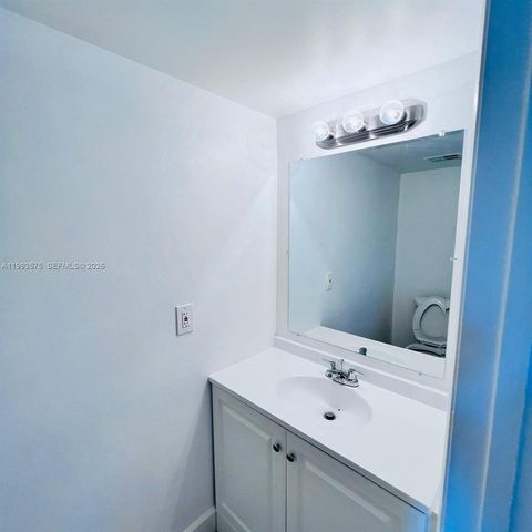 5721 Blueberry Ct 125, Lauderhill, FL 33313