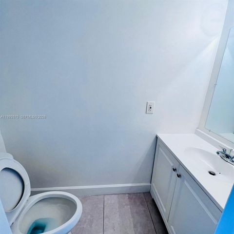 5721 Blueberry Ct 125, Lauderhill, FL 33313