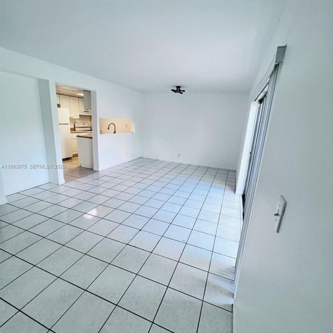 5721 Blueberry Ct 125, Lauderhill, FL 33313