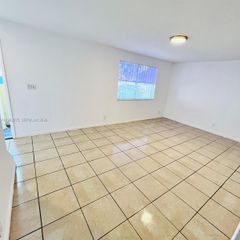 5721 Blueberry Ct 125, Lauderhill, FL 33313