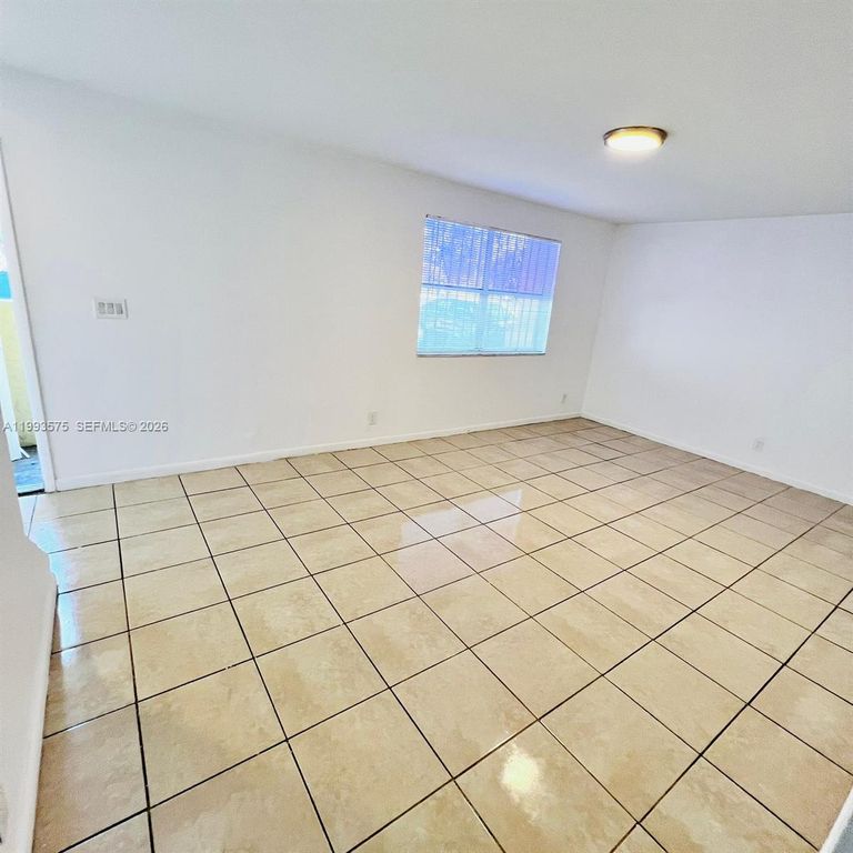 5721 Blueberry Ct 125, Lauderhill, FL 33313