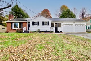 77 W Allen Ridge Rd, Springfield, MA 01118