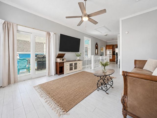 1805 19th Street, Galveston, TX 77550