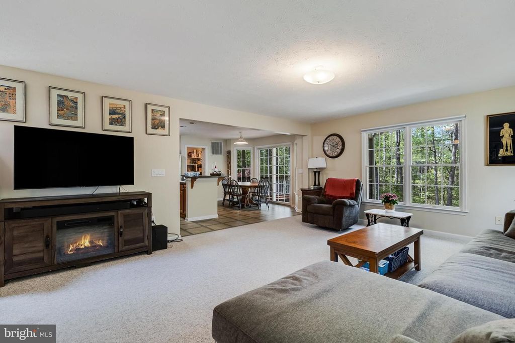 Image 28 of property listing at 23223 SASSAFRAS LN, California, MD 20619