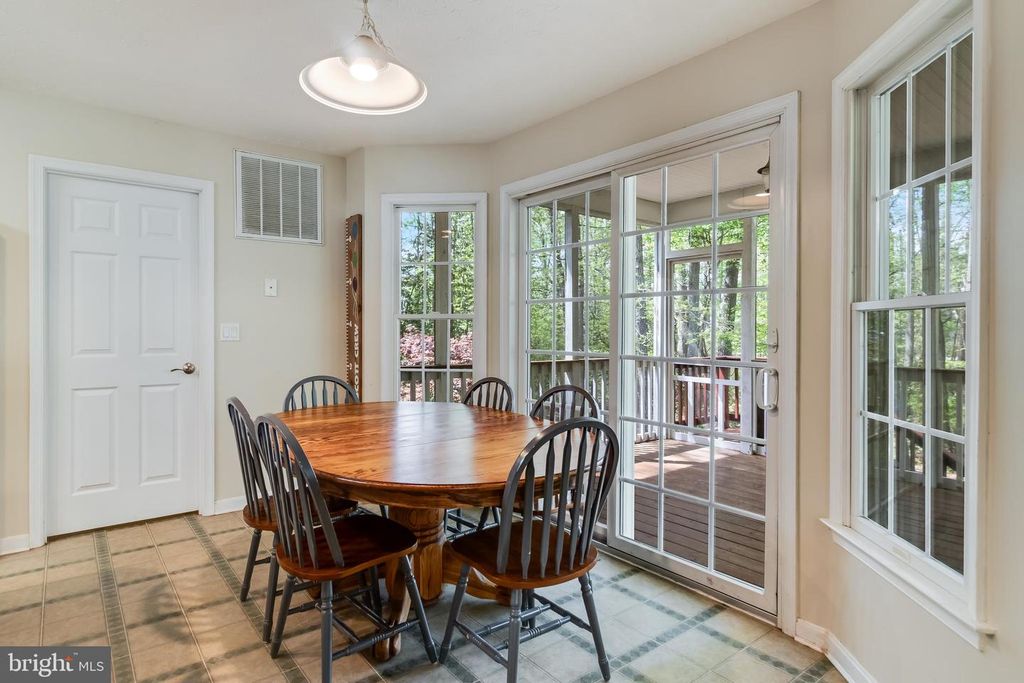 Image 31 of property listing at 23223 SASSAFRAS LN, California, MD 20619