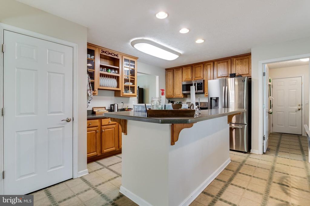 Image 33 of property listing at 23223 SASSAFRAS LN, California, MD 20619